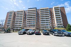 31 Four Winds Drive W 901, Toronto, ON M3J 1K9