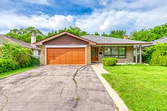 26 Annabelle Drive, Toronto, ON M9V 3B6