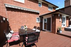 1086 Hedge Drive, Mississauga, ON L4Y 1G2