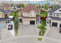 28 Jingle Crescent, Brampton, ON L6S 0B2