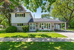 14 Vanderbrent Crescent, Toronto, ON M9R 3W8