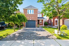 35 Twisted Oak Street, Brampton, ON L6R 1T1