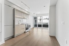 448 Burnhamthorpe Road W 4501, Mississauga, ON L5B 4M6