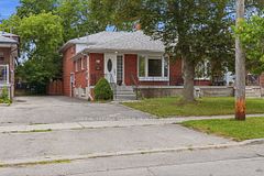 53 Grampian Crescent, Toronto, ON M9L 2L2