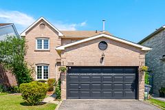 3015 Dalehurst Drive, Mississauga, ON L5N 6M8
