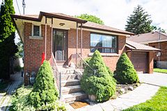 538 Queens Drive Basement, Toronto, ON M6L 1M8