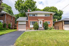 75 Glen Agar Drive, Toronto, ON M9B 5M2