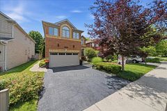 2268 Vista Oak Road, Oakville, ON L6M 3L8