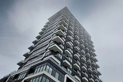 297 Oak Walk Drive 1102, Oakville, ON L6H 6Z3