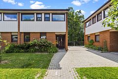 530 Falgarwood Drive 27, Oakville, ON L6H 1N3