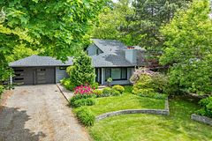 821 Parkland Avenue, Mississauga, ON L5H 3G6