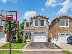 1629 Dewberry Crescent, Mississauga, ON L4W 3B6
