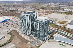 2087 Fairview Street 1105, Burlington, ON L7R 0E5