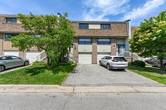 12 Ashton Crescent 12, Brampton, ON L6S 3J9