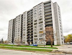 10 Tobermory Drive 512, Toronto, ON M3N 2Y5