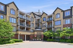 3060 Rotary Way 303, Burlington, ON L7M 0G9