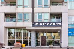 3939 Duke of York Boulevard 2205, Mississauga, ON L5B 4N2