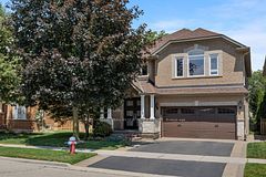 2261 Grouse Lane, Oakville, ON L6M 3Z8