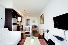 103 The Queensway N/A 2815, Toronto, ON M6S 5B3