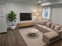678 Tretheway Drive E 2, Toronto, ON M6M 4C4