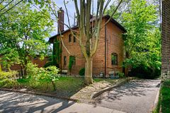 24 Indian Road Crescent, Toronto, ON M6P 2G1