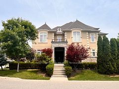 11 Fairmont Close, Brampton, ON L6Y 2Y3