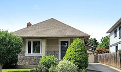 6 Parkchester Road, Toronto, ON M6M 2R9