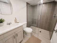 458 Appledore Crescent Upper, Mississauga, ON L5B 2L6