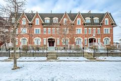 605 Shoreline Drive Unit 11, Mississauga, ON L5B 4K3
