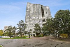 22 Hanover Road 201, Brampton, ON L6S 5K7