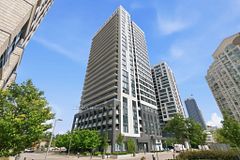 30 Samuel Wood Way 1005, Toronto, ON M9B 0C9