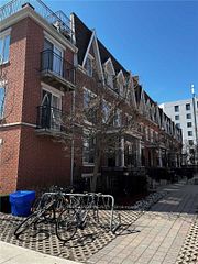 10 Laidlaw Street 722, Toronto, ON M6K 1X2