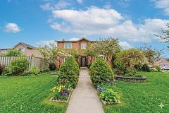 25 Sir Lancelot Court, Caledon, ON L7E 1N3