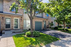 3333 New Street 67, Burlington, ON L7N 1N1