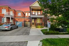 8 Amaranth Crescent, Brampton, ON L7A 0L7