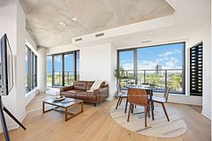 2625 Dundas Street W 705, Toronto, ON M6P 0C5