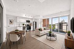4010 Eglinton Avenue W 1021, Toronto, ON M9A 0G5