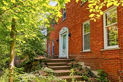 2150 East Street, Burlington, ON L7P 0M3