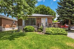 21 Jardine Place, Toronto, ON M9R 2B8