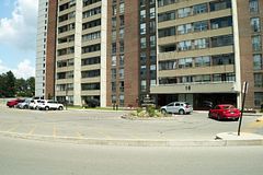 18 Knightsbridge Road 1411, Brampton, ON L6T 3X5