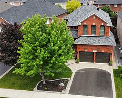 2463 Parkglen Avenue, Oakville, ON L6M 4Y7