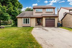 125 Royal Palm Drive, Brampton, ON L6Z 1P4