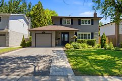 2596 Kinnerton Crescent, Mississauga, ON L5K 2B2