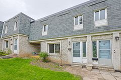 1350 Winding Trail 40, Mississauga, ON L4Y 2T8