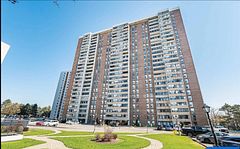 18 Knightsbridge Road 1604, Brampton, ON L6T 3X5