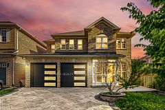 4 Sunnybrook Crescent, Brampton, ON L7A 1Y2