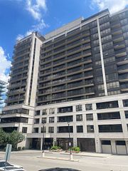 1 De Boers Drive 1107, Toronto, ON M3J 0G6