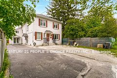 249 Burnhamthorpe Road -Lower, Toronto, ON M9B 1Z6