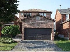 167 Surbray Grove, Mississauga, ON L5B 2E2