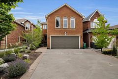 3896 Densbury Drive, Mississauga, ON L5N 6Y9